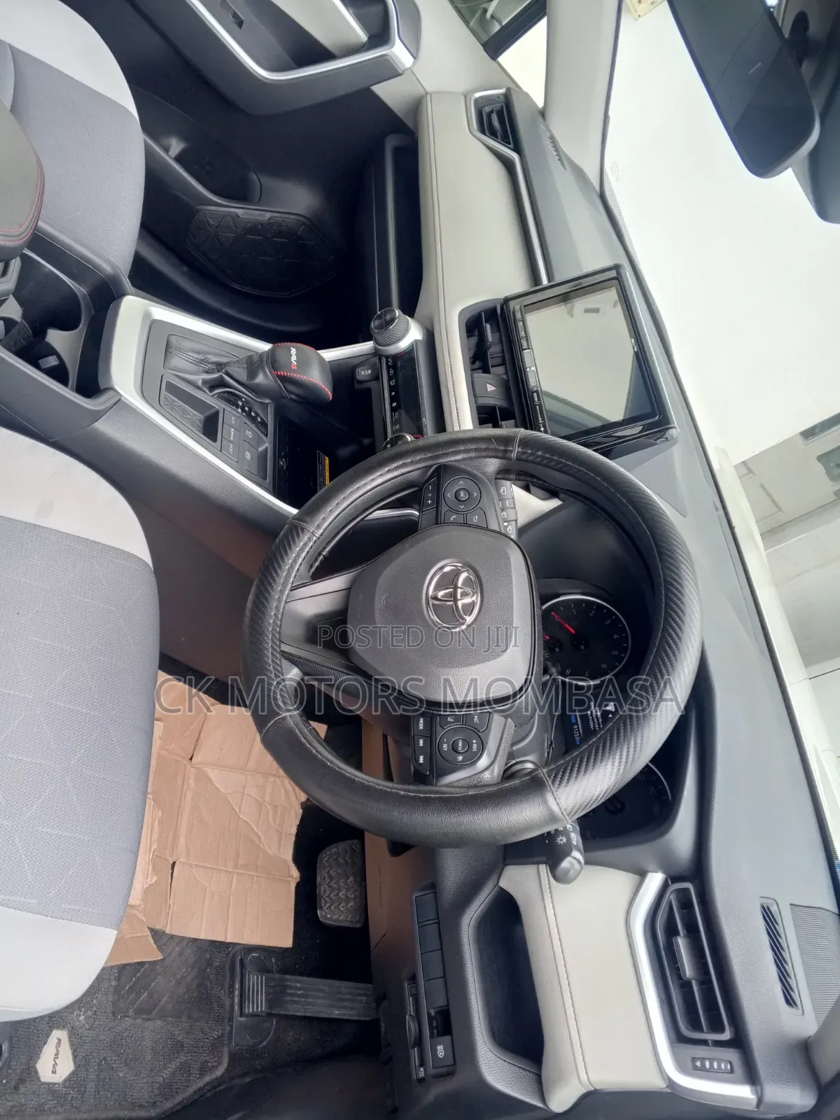 Toyota RAV4 2019 White