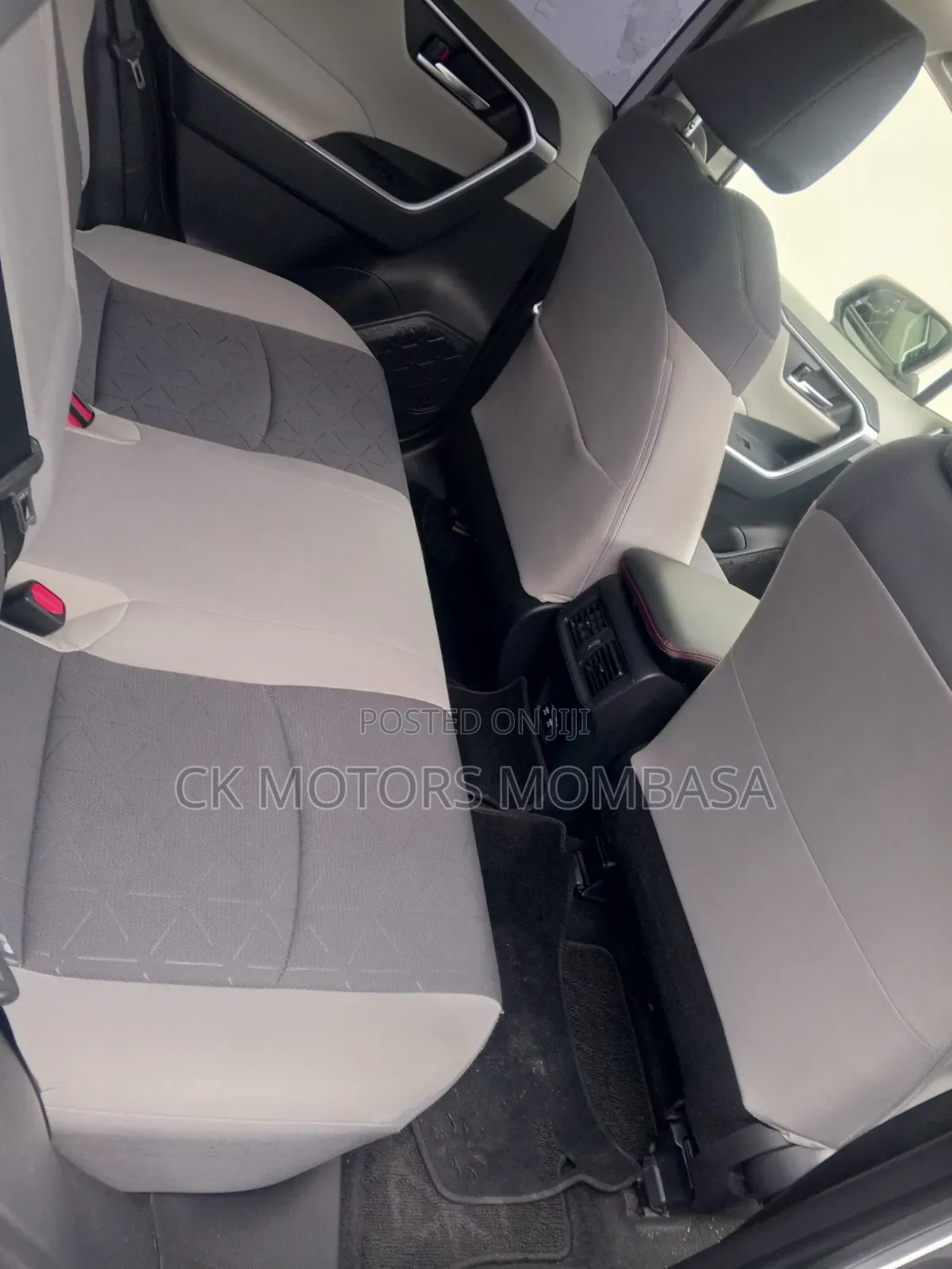 Toyota RAV4 2019 White