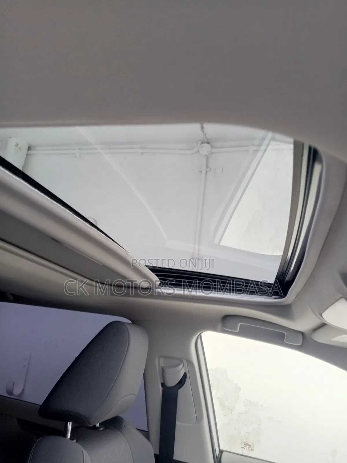 Toyota RAV4 2019 White