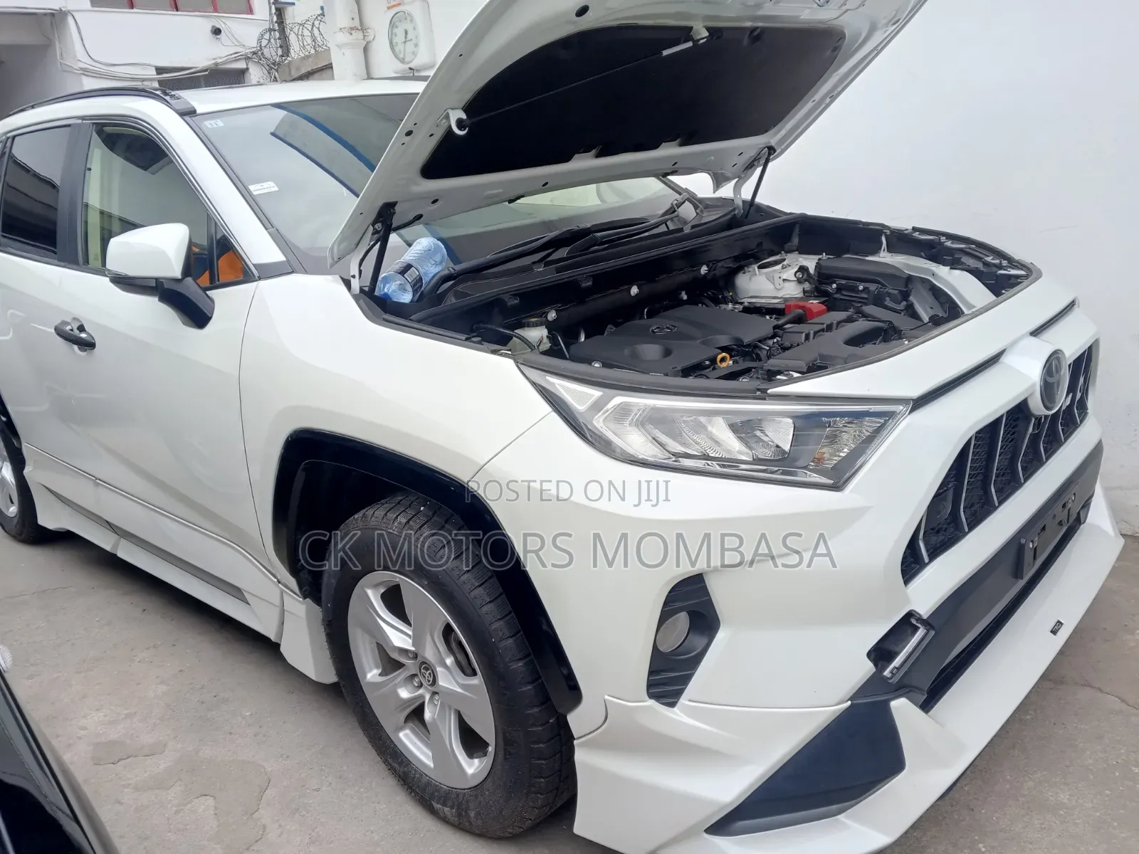 Toyota RAV4 2019 White