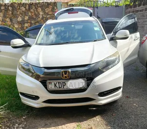 Honda Vezel 2017 White