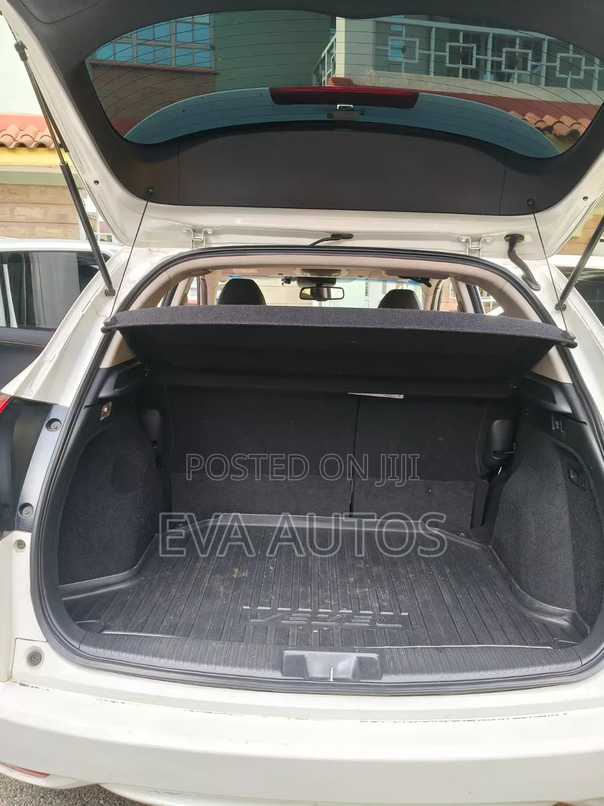 Honda Vezel 2017 White