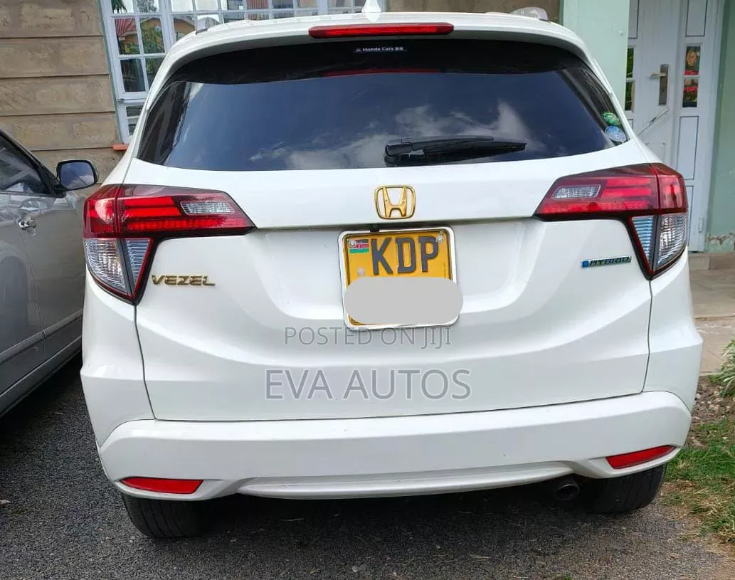 Honda Vezel 2017 White