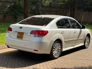 Subaru Legacy 2011 Pearl