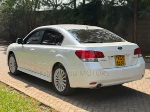 Subaru Legacy 2011 Pearl