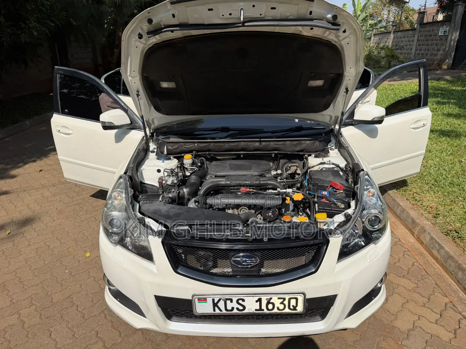 Subaru Legacy 2011 Pearl