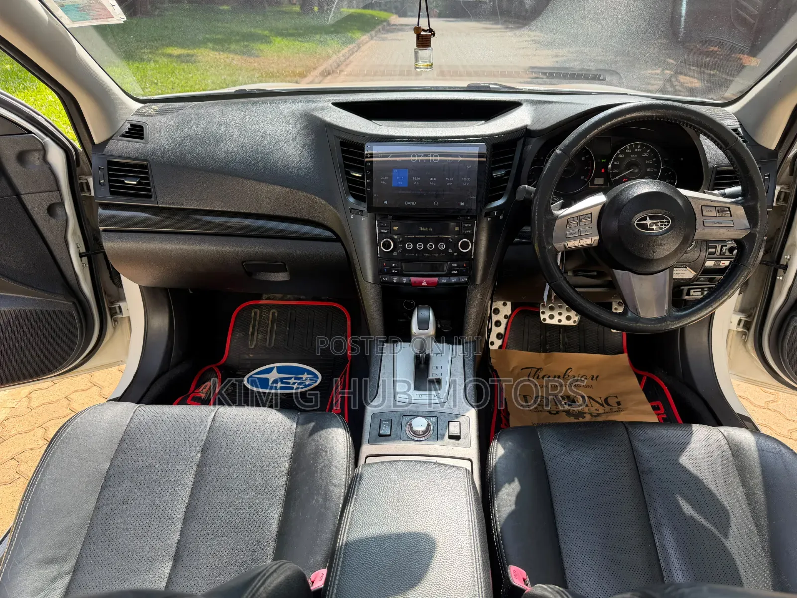 Subaru Legacy 2011 Pearl