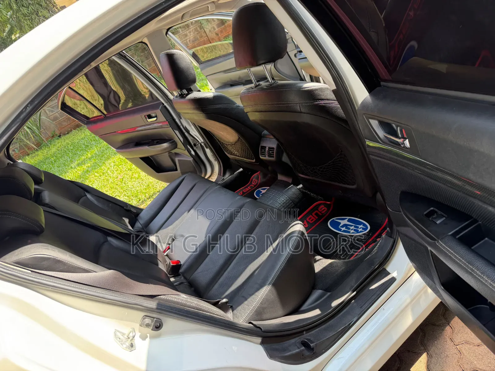 Subaru Legacy 2011 Pearl