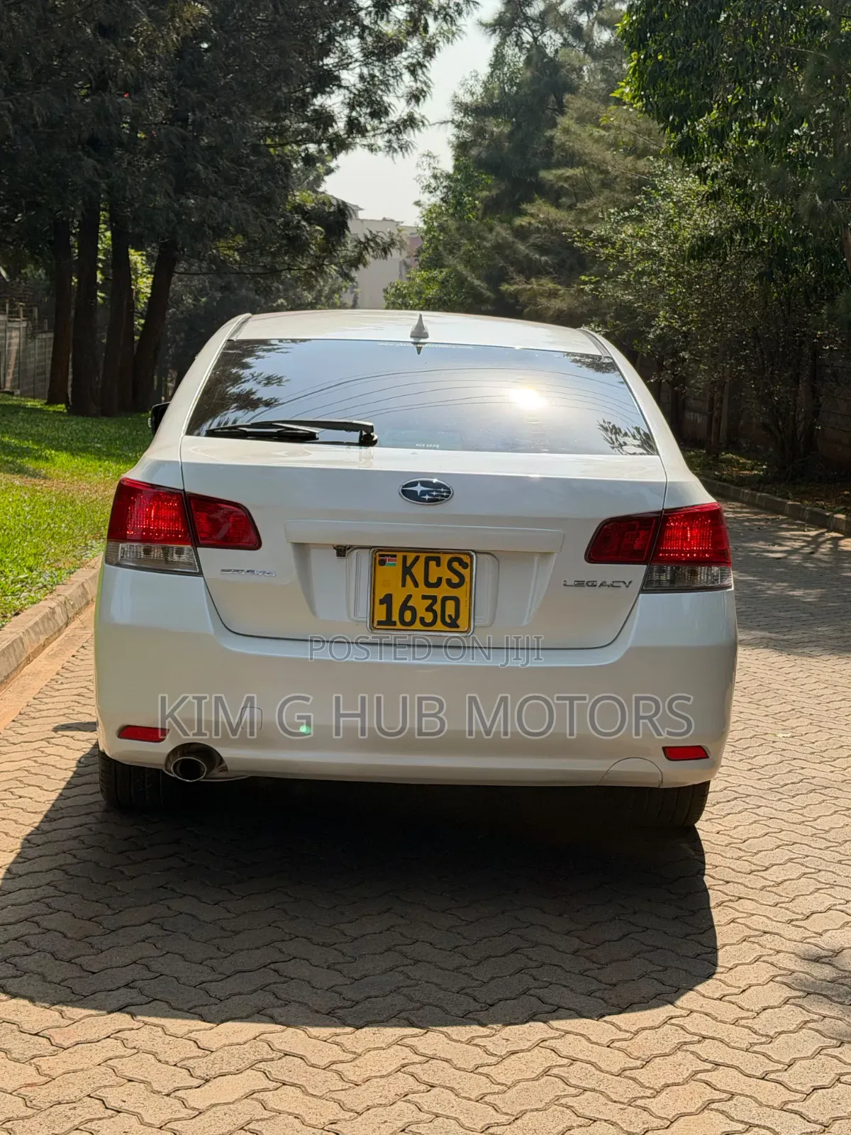 Subaru Legacy 2011 Pearl