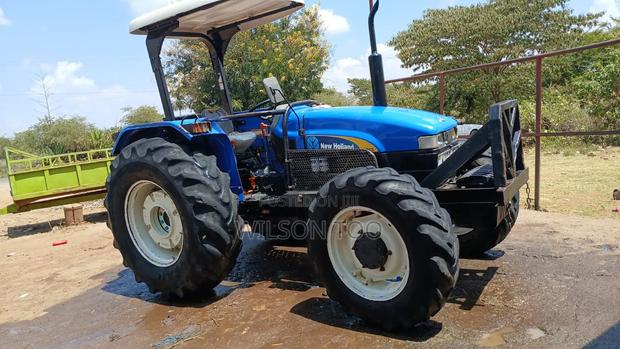 Tractor Newholland Tt 75 Four Wheel - thumbnail 3