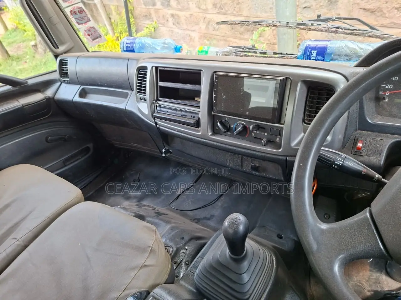 Hino Hino Dutro 2014 White