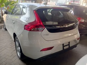 Volvo V40 2018 White