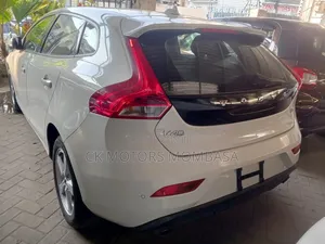 Volvo V40 2018 White