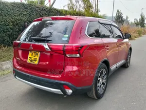 Mitsubishi Outlander 2016 Red