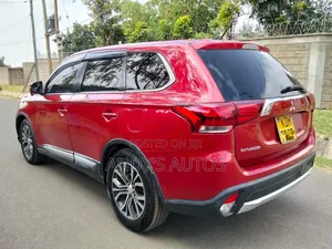 Mitsubishi Outlander 2016 Red