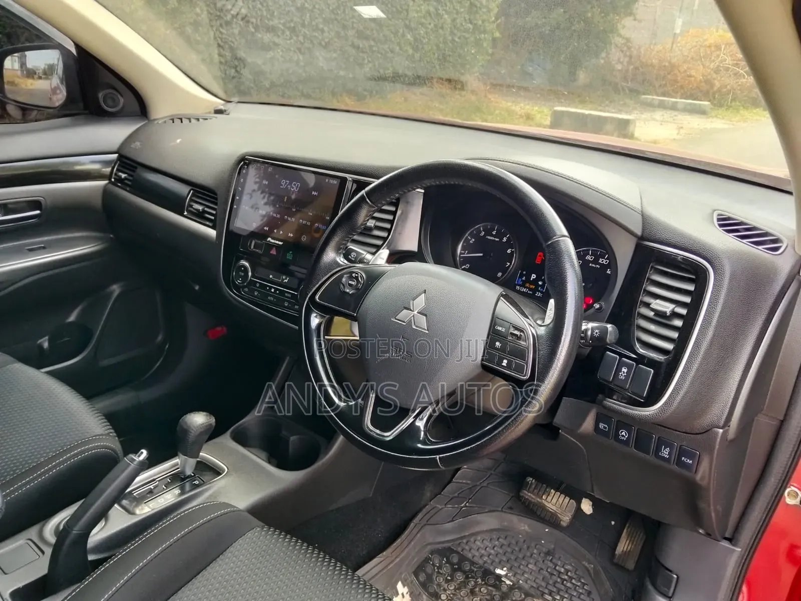 Mitsubishi Outlander 2016 Red