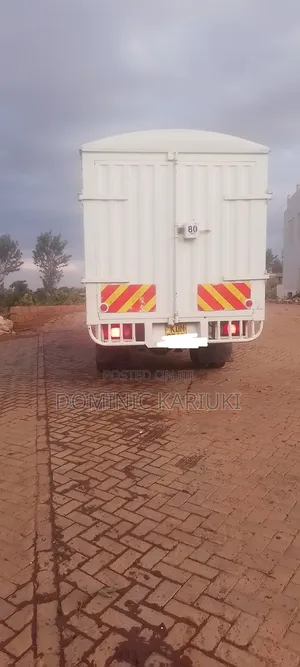 Isuzu NMR 2023 White