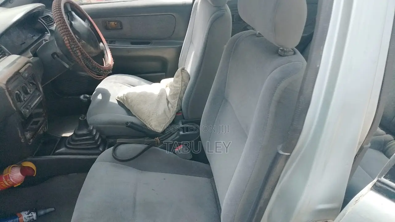 Nissan Sunny B14 Sedan 1.5 1999 Silver
