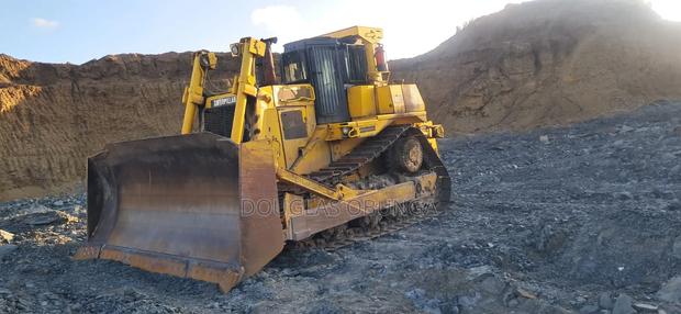 We Are Selling, Excavators Greaders Dozers, Used Local, Used Imopted.