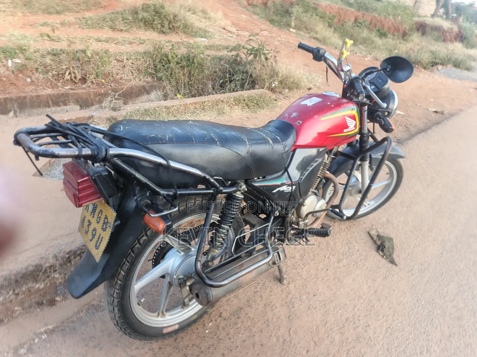 Honda CB 2022 Red
