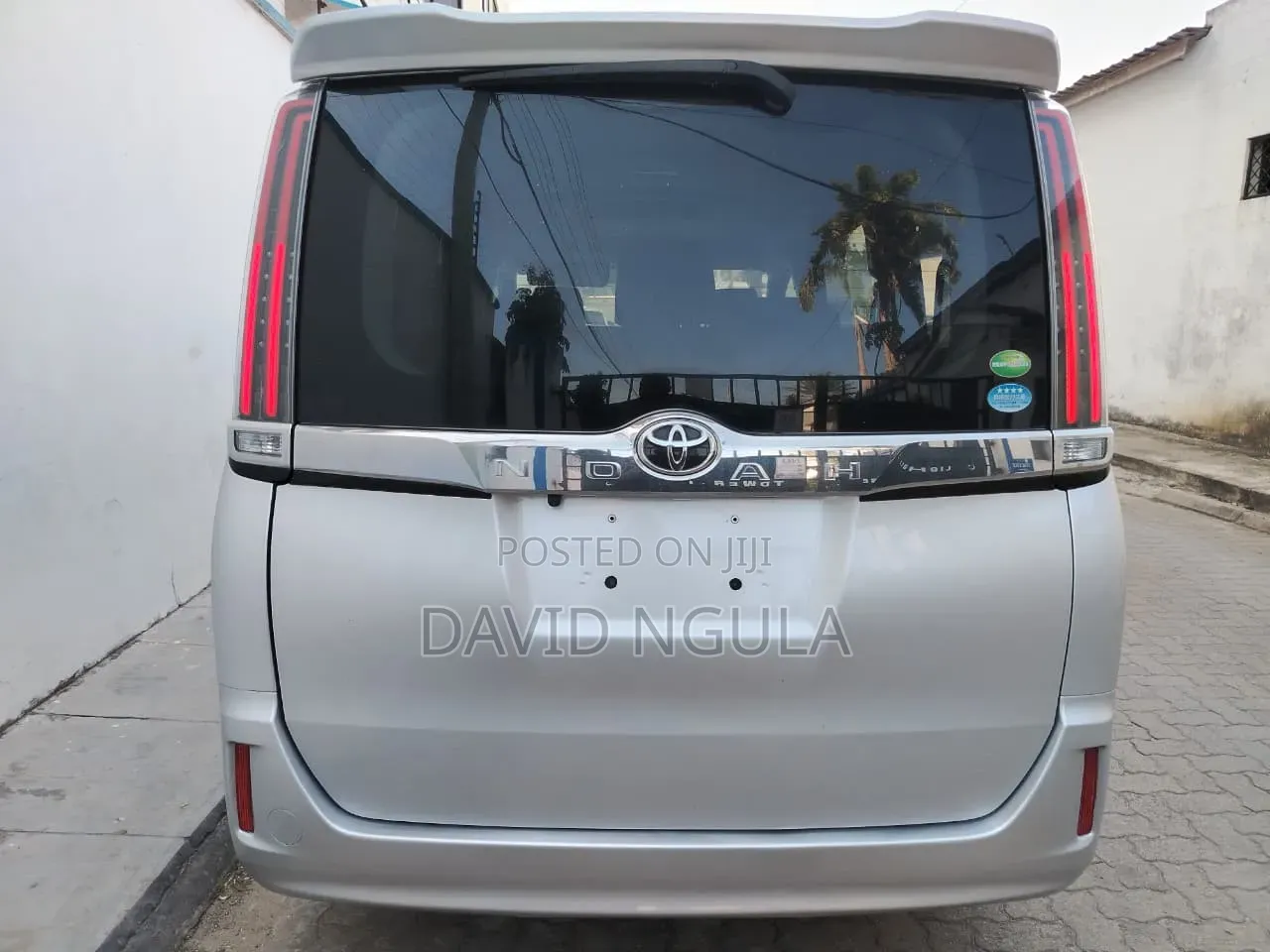 Toyota Noah 2019 Silver