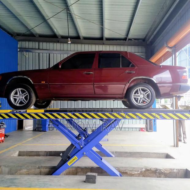 Scissor Lift