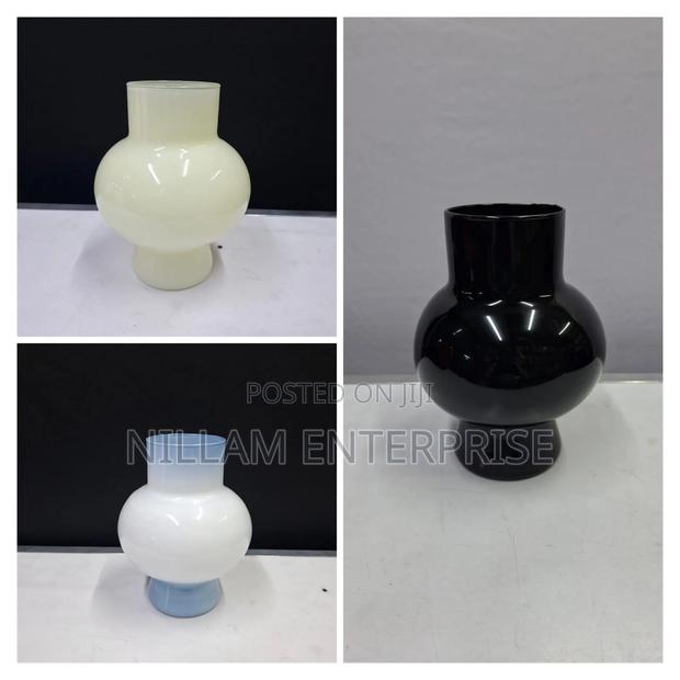 Glass Flower Vase - thumbnail 2