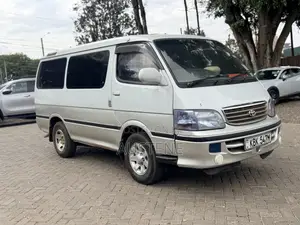 Toyota HiAce 2002 Silver