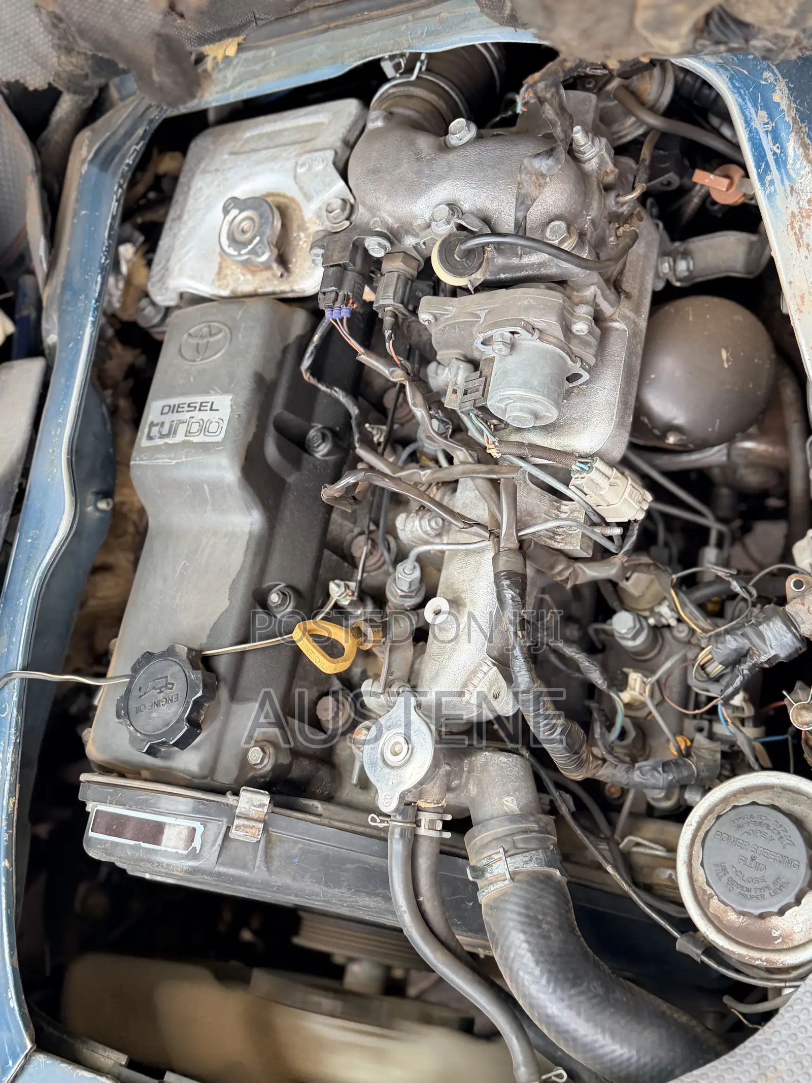 Toyota HiAce 2002 Silver