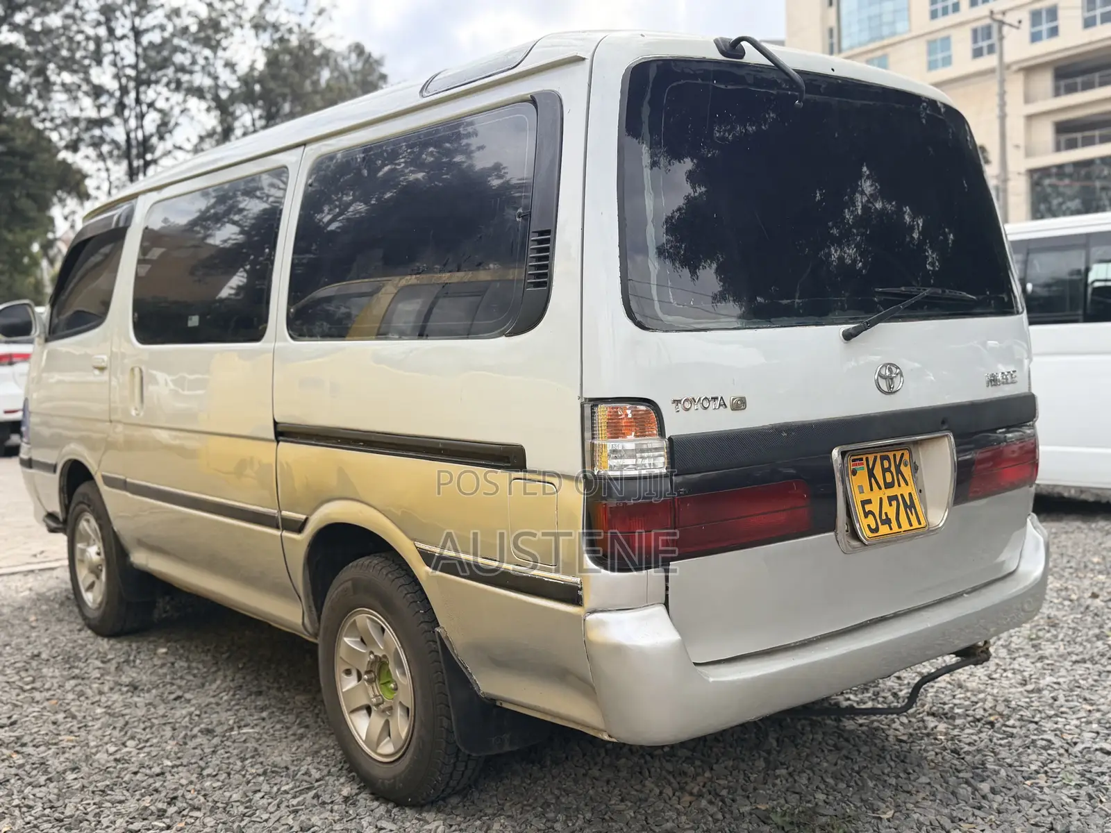 Toyota HiAce 2002 Silver