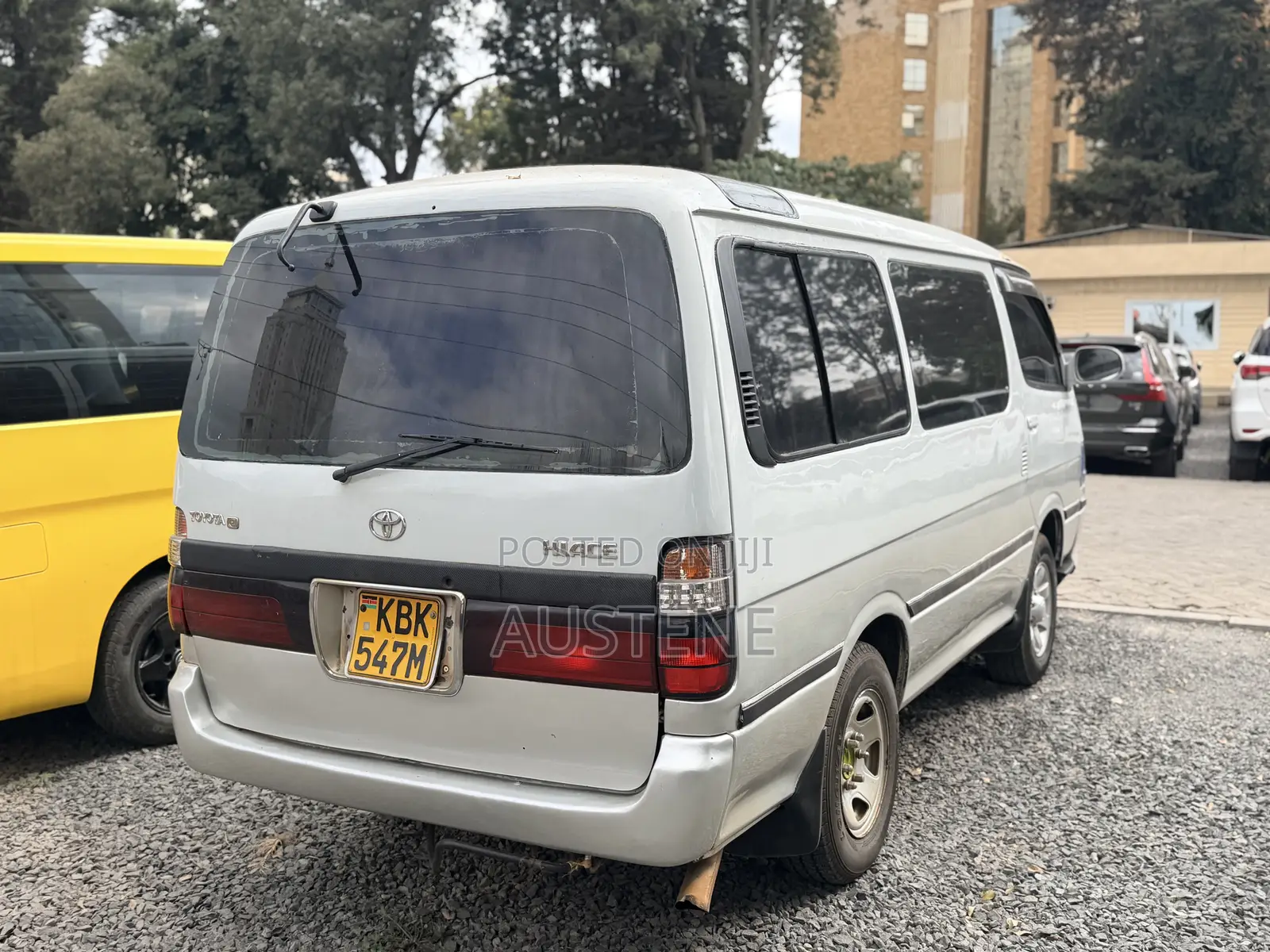 Toyota HiAce 2002 Silver