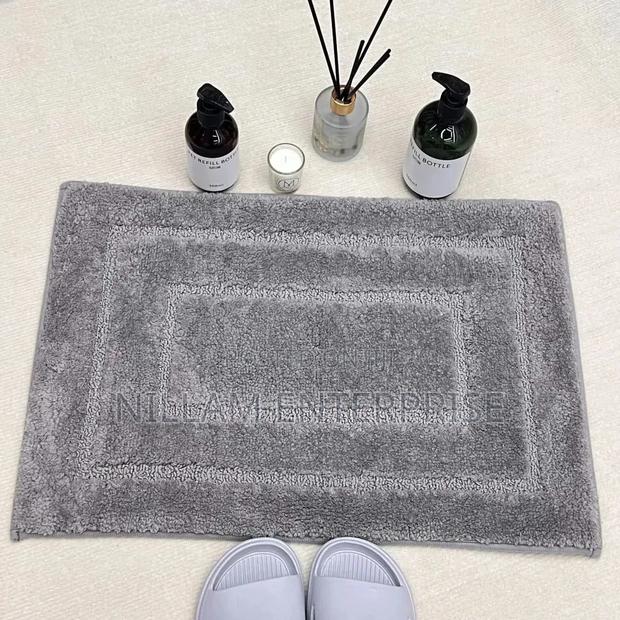 1pc Absorbent Bathroom Mat - thumbnail 4