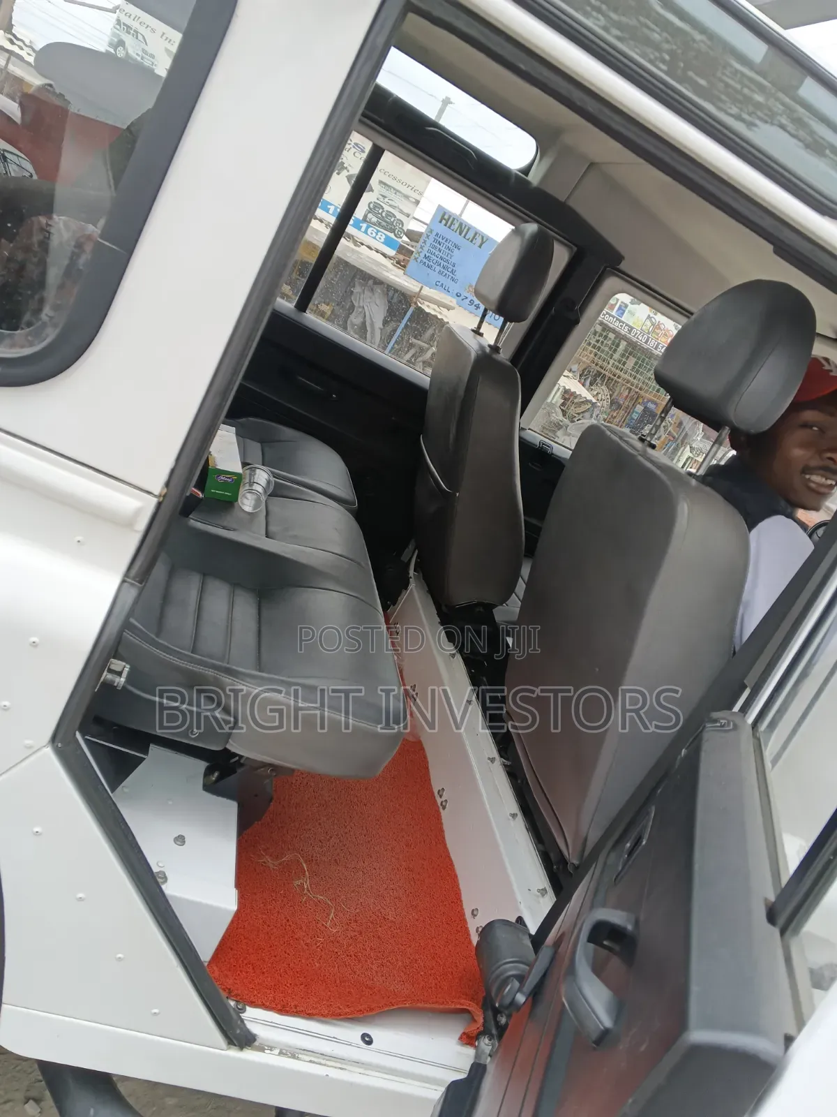 Land Rover Defender 2019 White