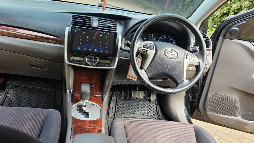 Toyota Premio 2014 Black