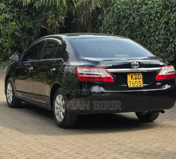 Toyota Premio 2014 Black