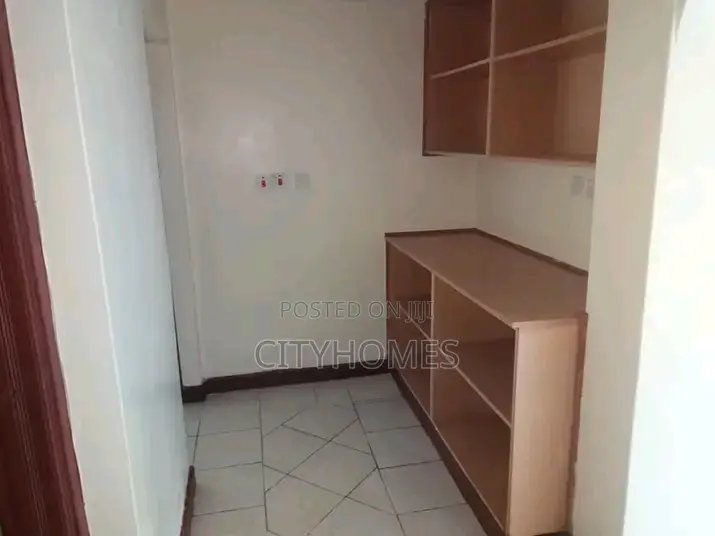 2bdrm Apartment in Westlands Estate, Raphta Road Area for rent