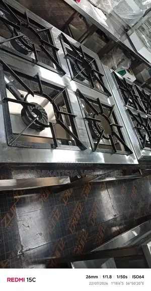 High Pressure Gas Cooker With Six Burners.