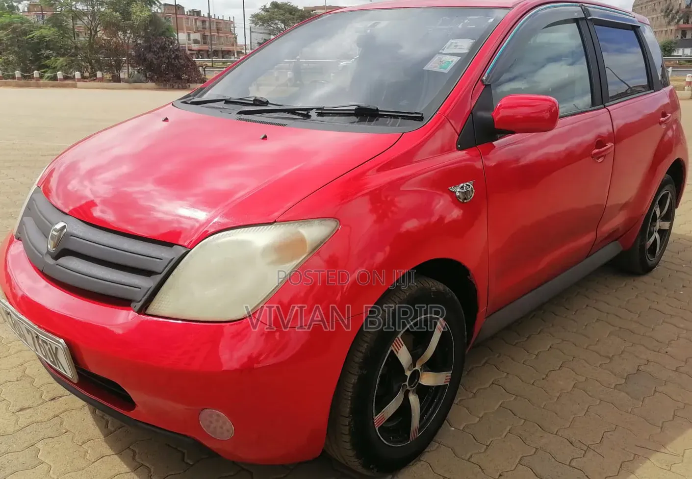 Toyota IST 2005 Red