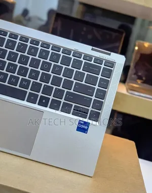 Laptop HP EliteBook 1040 G8 32GB Intel Core i7 SSD 512GB