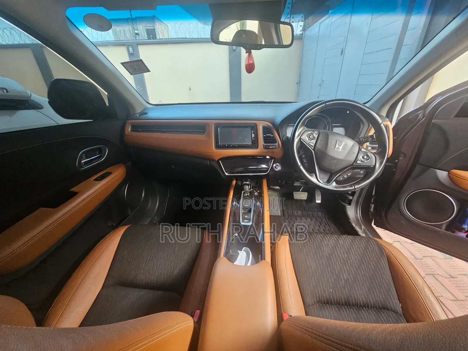 Honda Vezel 2018 Black