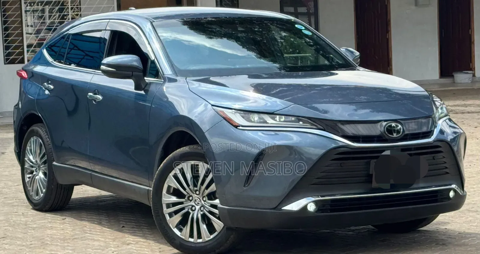 Toyota Harrier 2.0 2020 Blue