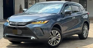 Toyota Harrier 2.0 2020 Blue