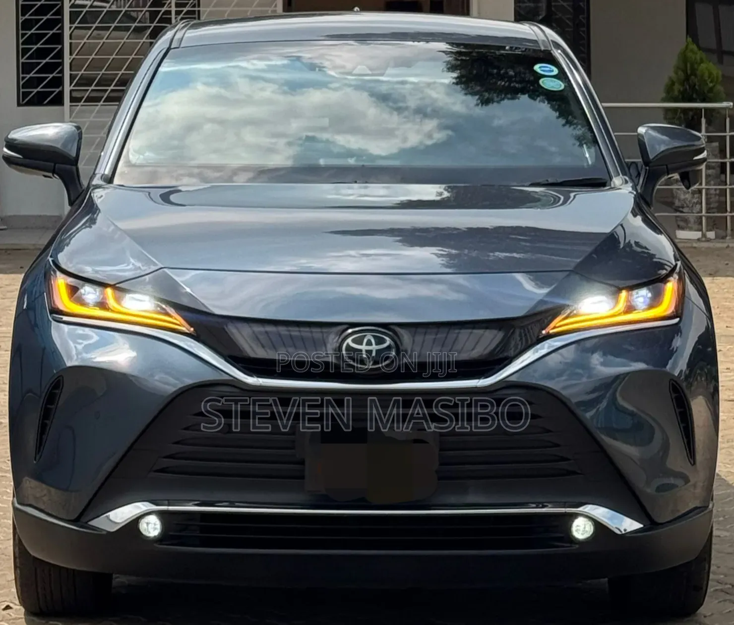 Toyota Harrier 2.0 2020 Blue