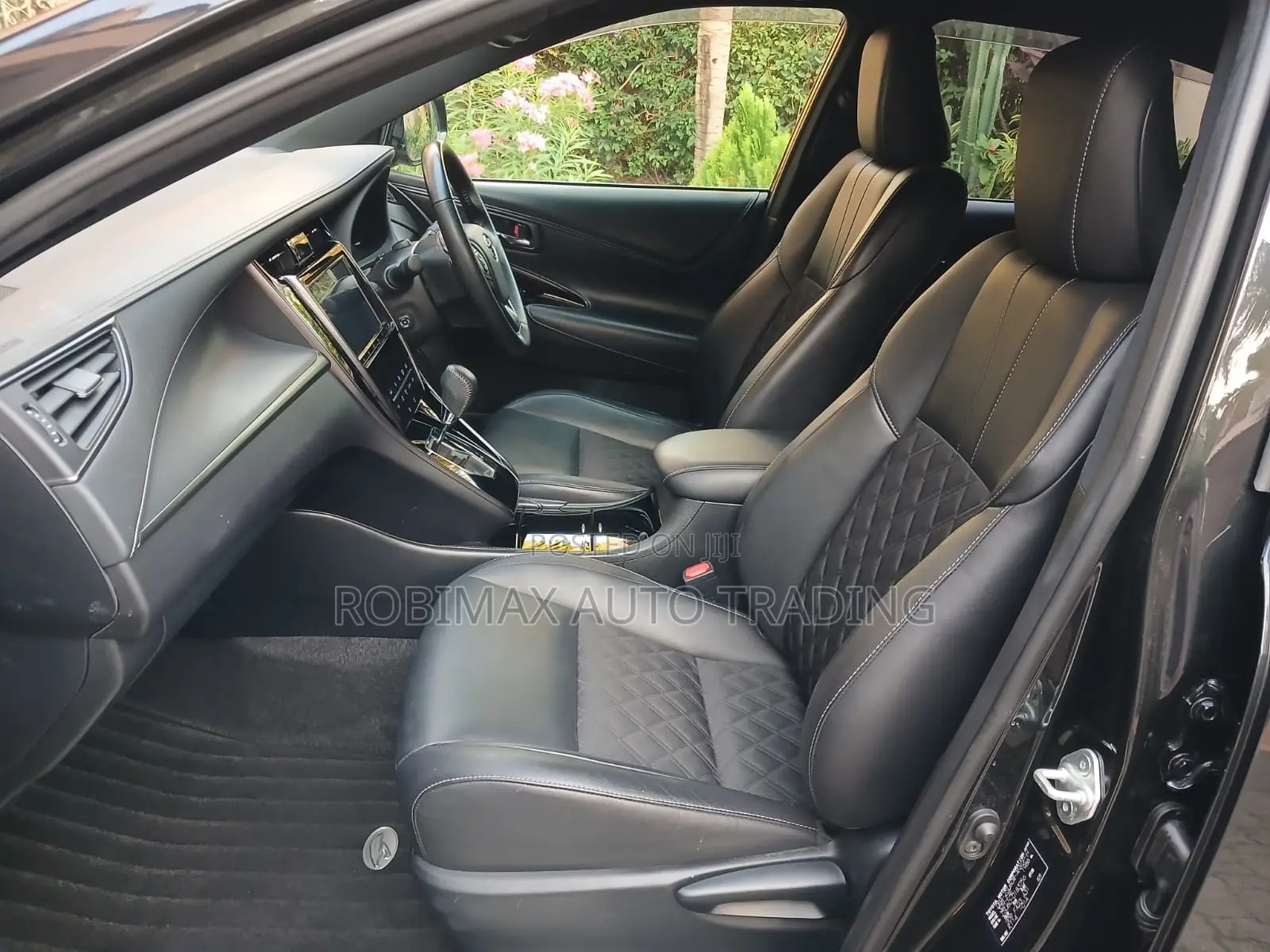 Toyota Harrier 2019 Black