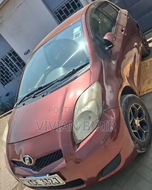Toyota Vitz 2007 Red