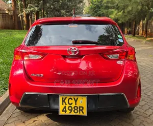 Toyota Auris 2012 Red