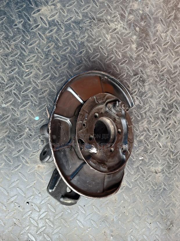 Rear Knuckle Vanguard /Rav 4 - thumbnail 2