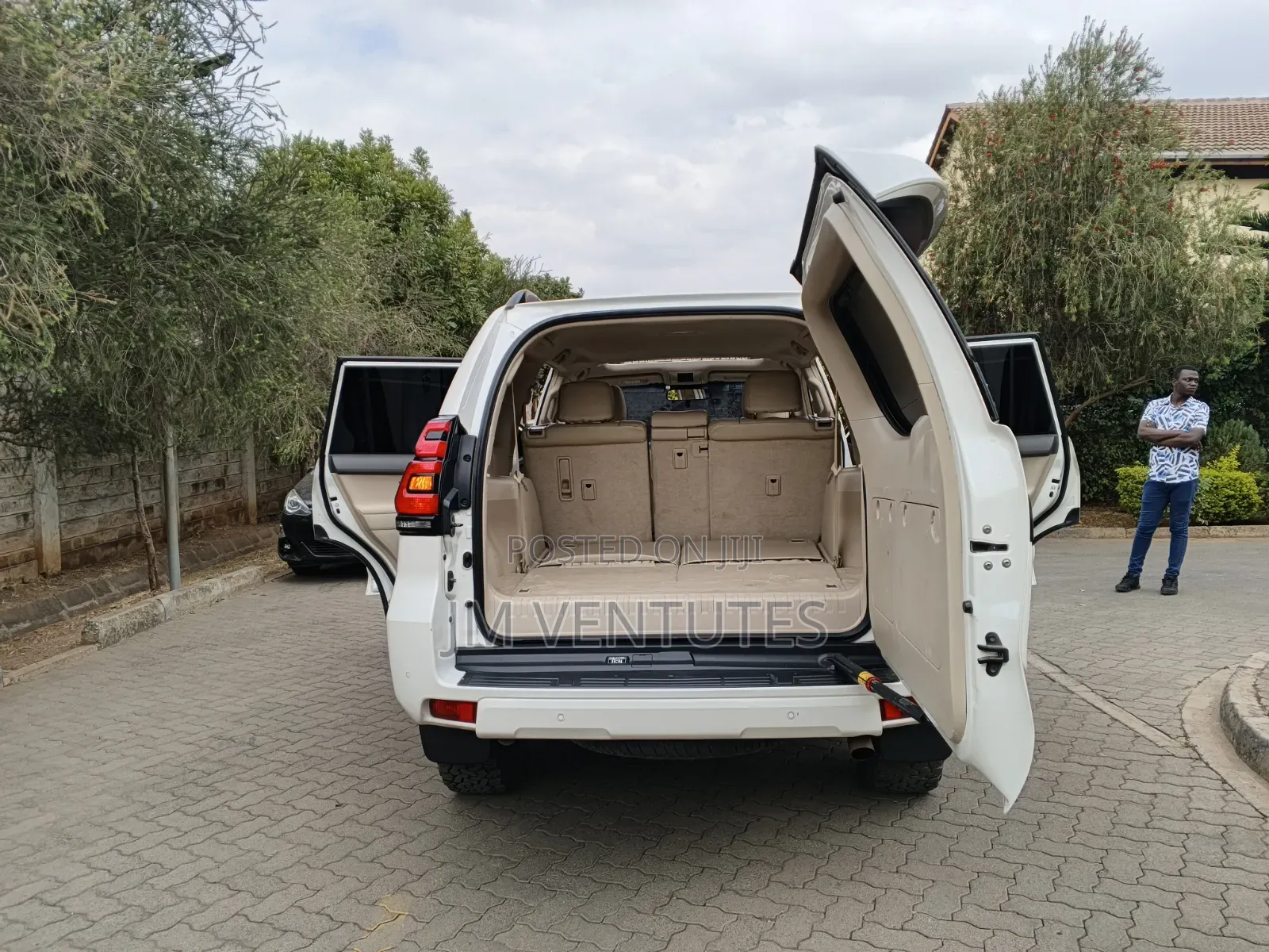 Toyota Land Cruiser Prado 2017 White