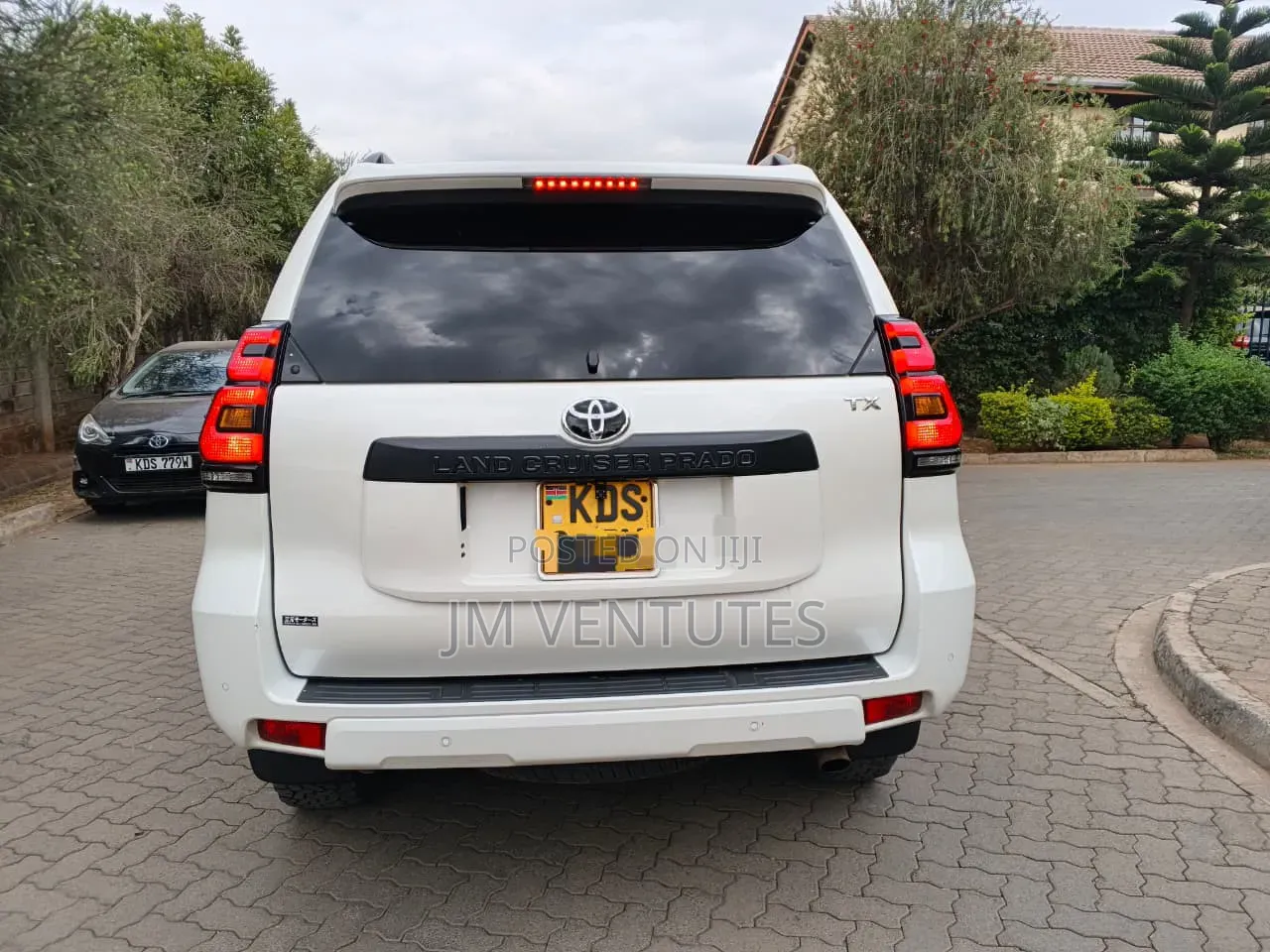 Toyota Land Cruiser Prado 2017 White