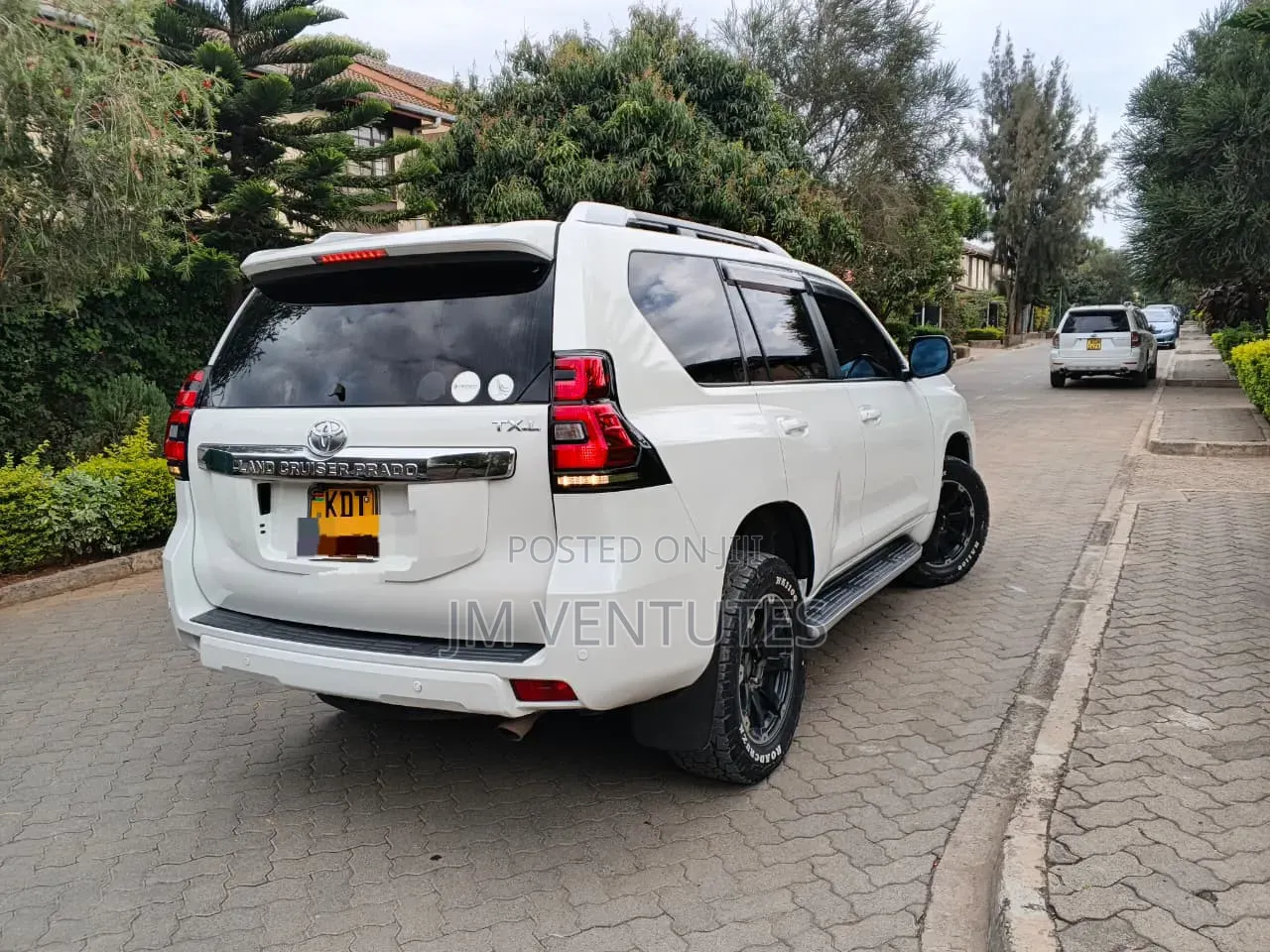 Toyota Land Cruiser Prado 2017 White